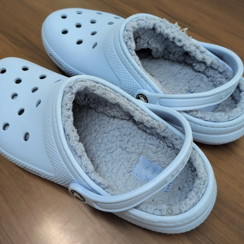 Crocs Light Blue Men's Fuzzy Comfort‎
